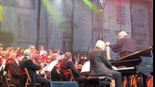 preview picture of video 'Rick Wakeman in Płock - Suite from Journey To The Centre Of The Earth (excerpt)'