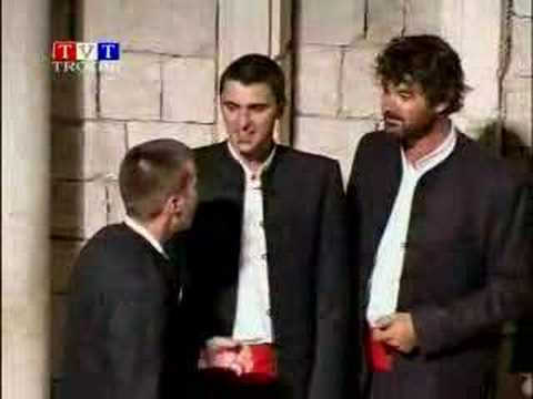 Klapa Tragos: Okruk selo