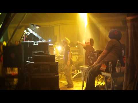 DUB CAMP Festival Blackboard Jungle playin Don Fe - Prayer