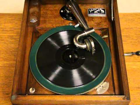 Victor Oak 1916 Tabletop Victrola VV-IX Phonograph & Records F-P1661