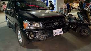 ​គ្រោះថ្នាក់ចរាចរណ៍ នៅទល់មុខ វិទ្យាល័យឥន្រ្តទេវី