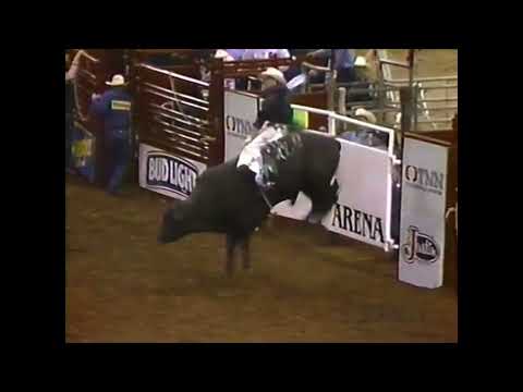 Gilbert Carrillo vs Zorro - 94 PBR Guthrie (79 pts)