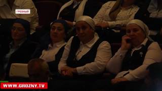 Рамзан Кадыров поздравил учителей республики с предстоящим профессиональным праздником 