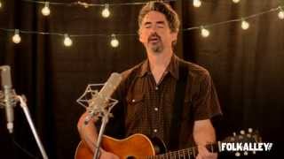 Folk Alley Sessions: Slaid Cleaves - "God's Own Yodeler"