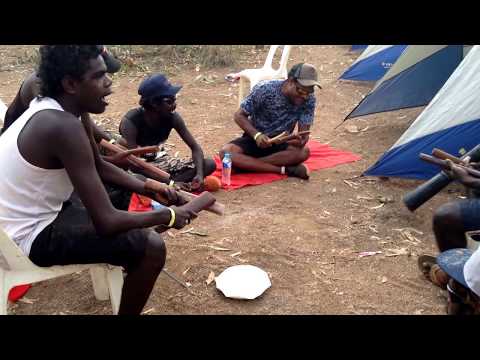 Preview - Red Flag Dancers at GARMA 2017 - warming up - C Murrungun
