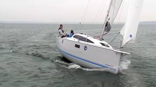 Test jachtu Maxus 26