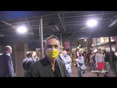 Hank Azaria reveals who his favorite guest star on the Simpsons was...