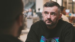 GaryVee on Minimalism, Hustle & Finding Meaning