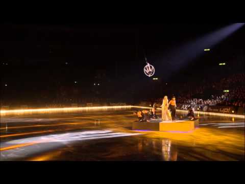 ⛸️ Art on Ice  2013 - Emmanuelle Balmori with Leona Lewis