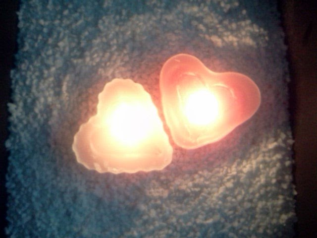 Vídeo relacionado con THE TWIDDLERS - 50 Velas Corazón Rojo, Vela Corazon para San Valentin, Bodas, Propuestas de Matrimonio - Romantic Candles, Velas en Forma de Corazon - 4cm