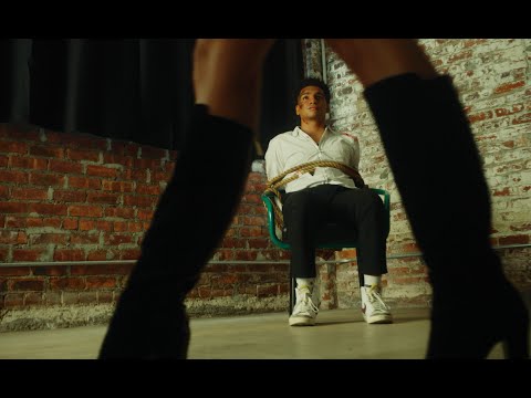 Zeke Pujols - ELLA CALCULA (Official Music Video)