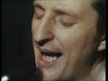 Billy Bragg (featuring Cara Tivey) – She’s Leaving Home (Official Video)