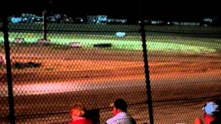 preview picture of video 'Tri-City Motor Speedway Mod V-Twin Feature Mower Race'