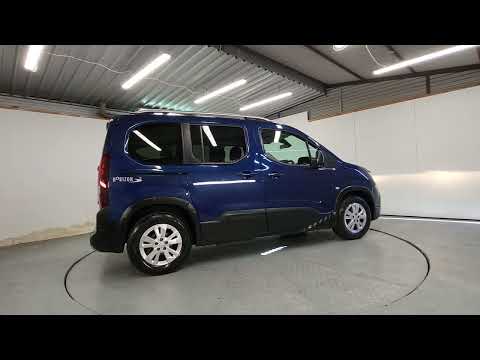 Peugeot Rifter RIFTER 1.5 HORIZON Wheelchair Acces - Image 2