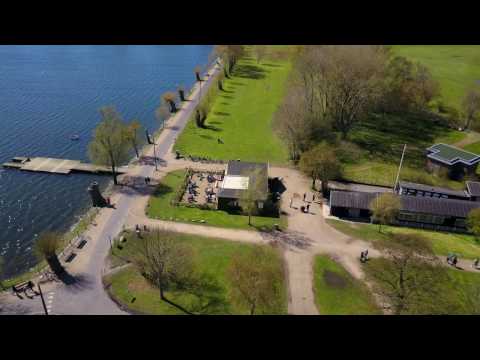A sunny day at Damhus Lake - Ice Cream House