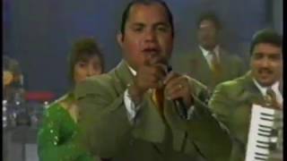 LOS  ANGELES  AZULES   ENTREGA DE AMOR