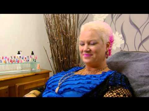 Come Dine with Me - Chesterfield S29E02 - Pink-Haired Loudmouth