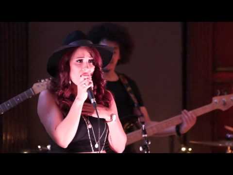 Holly Petrie - How come you don't call me - Live at Kettner's