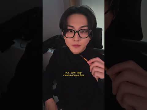 jungwon listening to enhypen mistletoe cover on his live! #enhypen #jungwon