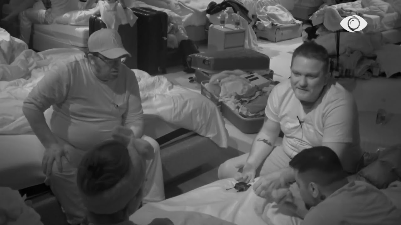 “Unë nuk isha drejtori i ujërave të zeza”/ Juli debaton me Rozën për lojën: Lëri këto të liderave…