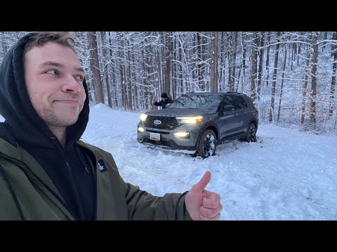 This is bad… Explorer ST is no match for deep Snow!