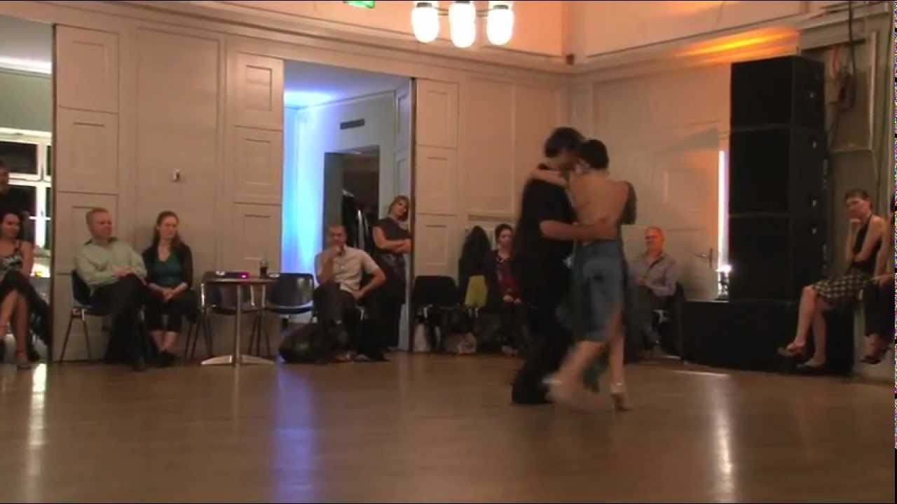 Daniela Pucci + Luis Bianchi tanzen "Valsecito crillo"