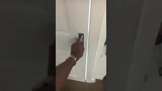 How to open and close a door silently(LIFE HACK)