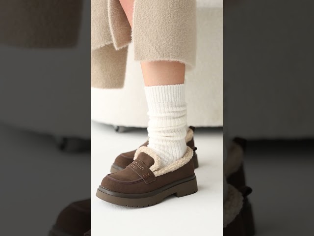 Чоботи жіночі шкіряні байка хутро 592641 Чорний Лофери жіночі замшеві на хутрі 593386 Коричневі