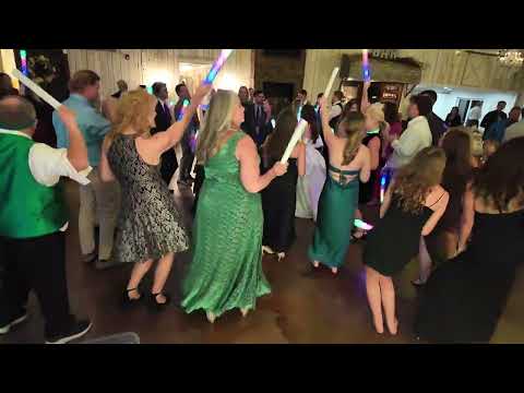 Q It Up Sounds & Entertainment - DJ & Photobooth video.