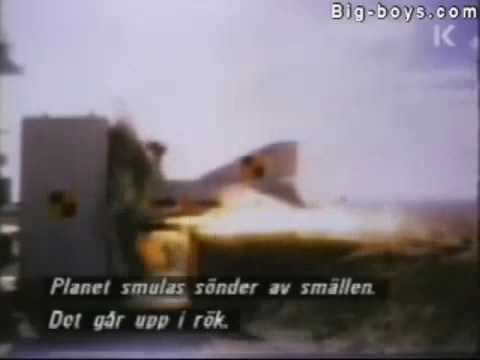 F4 Phantom Hits Concrete Wall at 500 MPH