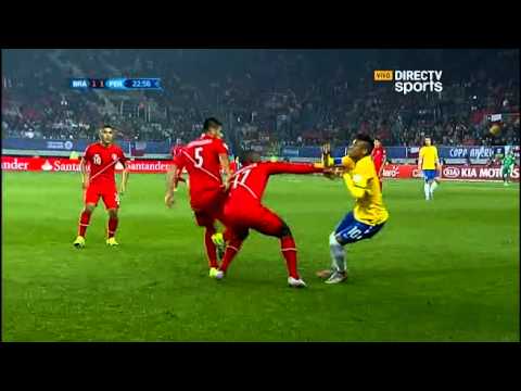 Peru vs  Brasil Neymar deja en ridiculo a Advincula en la Copa America
