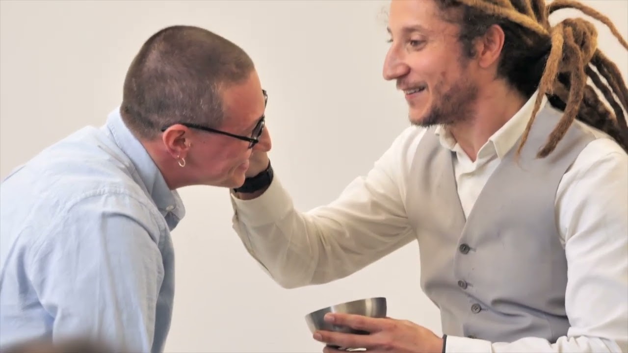 Una corona a testa in giù