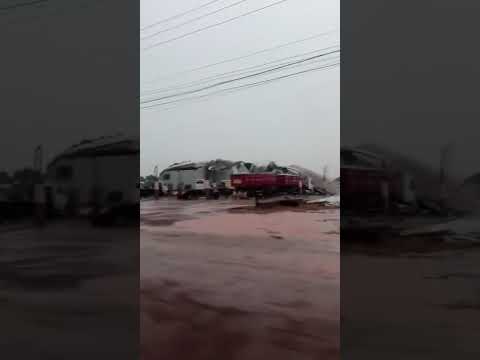 Vento forte em Brasnorte MT faz descobertas de telhados 09/09/25
