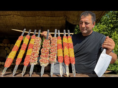 In den besten Traditionen des Ostens zubereiteter Kebab! Leben in den Bergen von Aserbaidschan