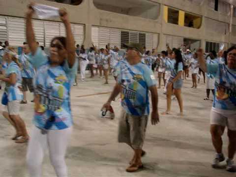 Vídeo do ensaio técnico da Caprichosos de Pilares no Sambódromo