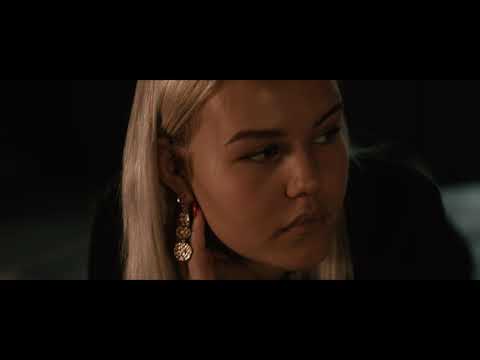Lights Out - Lærke Lærke (Official Musicvideo)