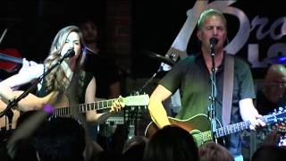 Kevin Costner, Lily Costner &amp; Modern West -  &quot; Let Me Be The One &quot;