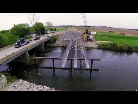 M-13 bridge beam setting time-lapse