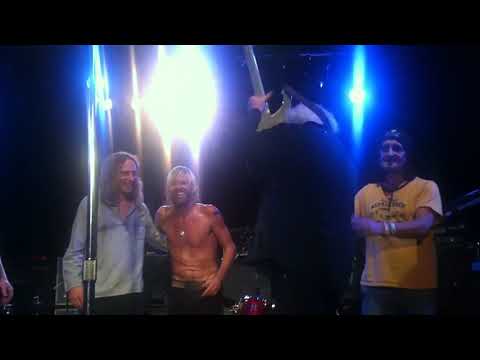 Yes Miscellany: 10/20/12 - Bass Player Live (ft. Chris Squire & Jon Davison) - Final Bow