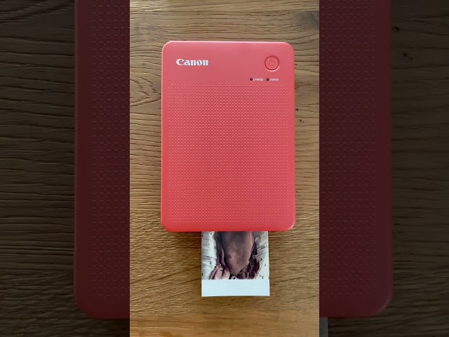 Video Teaser für Canon SELPHY QX20 Test – Kristina testet diesen kabellosen Fotodrucker für Babyalben
