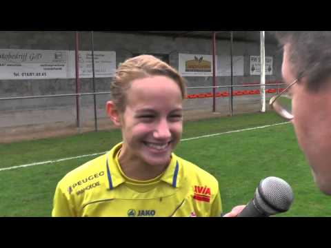 Stephanie Ehlen na de wedstrijd eva's Tienen-WB Sinaai girls op 14 09 2013