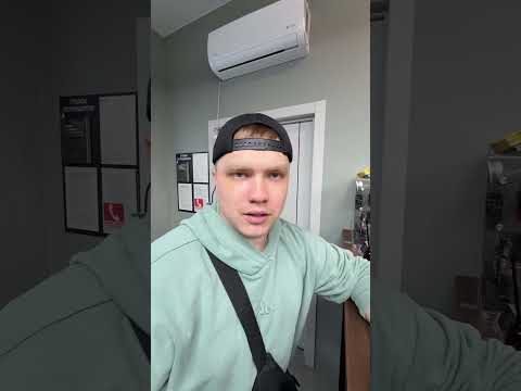 ДЕРЕВЕНСКИЙ В БАРБЕРШОПЕ #shorts