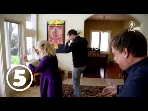 La Bamba | Swedish tv hosts eat magic cookies and get paralyzed by laughter at silent retreat