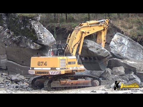 Old Liebherr 974 Excavator But Very Strong