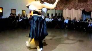 Noelia Hurtado y Pablo Rodriguez bailan en El Abrazo 4/4