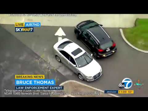 RAW VIDEO: Robbery suspects dodge pit maneuver, flee moving vehicle during LA chase | ABC7