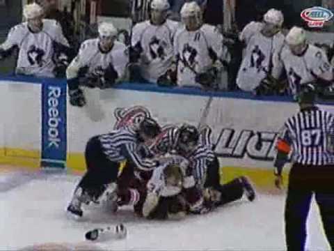 Greg Amadio vs Aaron Boogaard