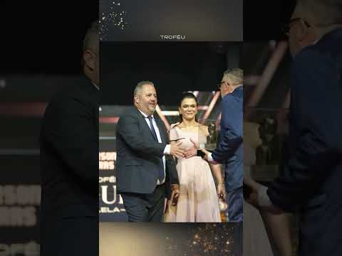 Flávio Moura, prefeito de Mara Rosa -  Go, recebeu o Trofeu Maguito Vilela