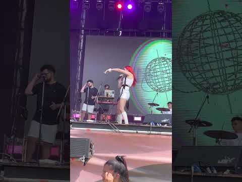 Yo Soy y Seguís Igual - Connie Isla en el Lollapalooza