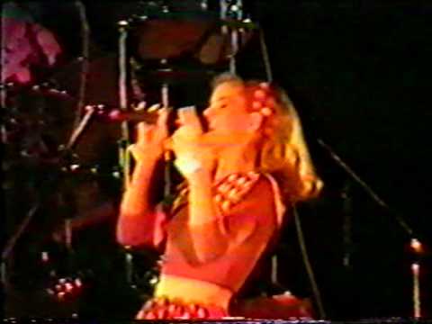 IVETA BARTOŠOVÁ-BONA SERRA(1991)